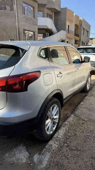 السلام عليكم نيسان روج سبورت موديل 17 نص فول امريكيه حادثها بغداد مرفق بل منشور عليهه ادما كامله صدر خلفي امامي جديد تايرات جدد مبدل دهن كير ودهن محرك تبديل شاشا وعليهه ادامه محرك كامله نوزلات فيتبم مع قاعده بلاكات اصليه السياره كامله مكمله مابيها اي نقص السعر 14500$ العنوان الكاظميه اتصال فقط ***********
