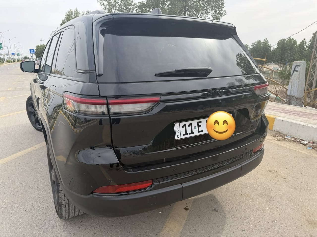 جيب فئة بلاك توب الشكل الجديد
موديل 2023
حجم المحرك V6 3.6L 
مااشيه 37
رقم بغداد 
مفتاح التشغيل بصمة 
تشغيل عن بعد 
قماره حديد
فتح الصندوق كهرباء 
 دفع رباعي 4WD
اريل نفكيتر 
رادار 
مانع تصادم
 تحديد المسار
نظام الرؤية الليلية
رادار امامي
حساسات خلفية 
لايت زينون + LED 
بك لايت LED 
ويل كب 20
4 دسك
حساسات ضغط الاطارات 
اشارة في المرايا الجانبية 
النقطة العمياء
كير ماوس 
هاند بريك كهرباء 
شاشة Apple Car play 
كاميرا دوارة 
ناره الداخلية LED 
مقود جلد  ومخمل 
شفتات مقود 
مثبت السرعة Cruise 
المودات والاوامر الصوتية 
شاحن هاتف Wireless 
مخرج منفذ الطاقة 
فحص نظام السيارة 
تتسع المقصورة ل 5 ركاب
المقعدالامامية كهرباء 
تدفئة المقاعد
قطعتين تبريد 
نظام مانع الانزلاق  
حاملات الأكواب 
تدفئه بالستيرن
اشاير بالمرايات 
رقم بغداد
السعر275وبيه مجال
مكان السيارة ناصريه المركز
صور الحادث مرفقه بالمنشور تبديل جاملغ فقط وشويه صبغ بالقرب من قبق البانزين
مراوس بأقل منه عادي
***********
