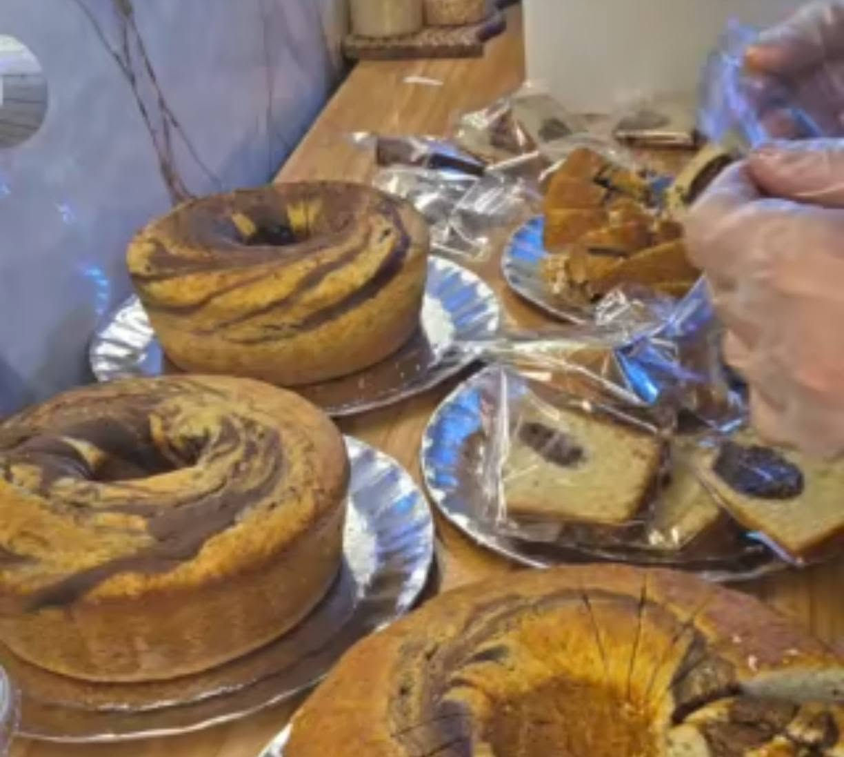 🏡🍰 طعم البيت... في كل قطعة!

إذا تبحثون عن كيك منزلي طازج، محضر بحب وبمكونات عالية الجودة، فأنتوا بالمكان الصح. 💛

🎂 كيك للمناسبات وأعياد الميلاد أو حتى لتدليل أنفسكم مع فنجان قهوة.✨ نكهات متنوعة، شكل أنيق، وطعم يخلّيكم ترجعون تطلبون مرة ثانية.

📩 للحجز والاستفسار راسلونا على الخاص.نسعد بخدمتكم، وطلباتكم شرف إلنا. 🌷
***********
مدينة الغزالية
كيك معجنات الغزاليه 
مصطفى حلمي
ألہﹻﹻ۬ﹻﹻ۬وردة ﺂلحہٰٰمراء
