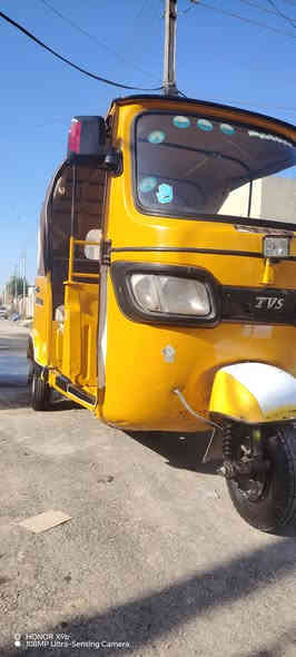 سلام عليكم تكتك البيع مال بيت
مكينه  وكسن خير من الله 
رقم نكليزي تواير دبلات 
كهربيات كله جديد 
ما تخسر عليه ولا ربع مديل 20
لاصبغ ولا معجون ***********
