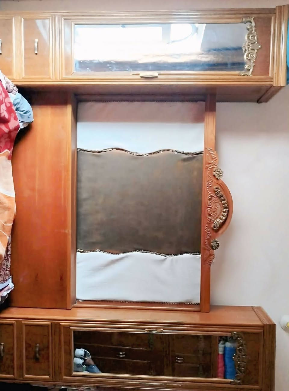 غرفه تسكام نضيفه كلش احله من الصور السعر مليون اي استفسار خاص او واتساب *********** مكلف بالنشر
