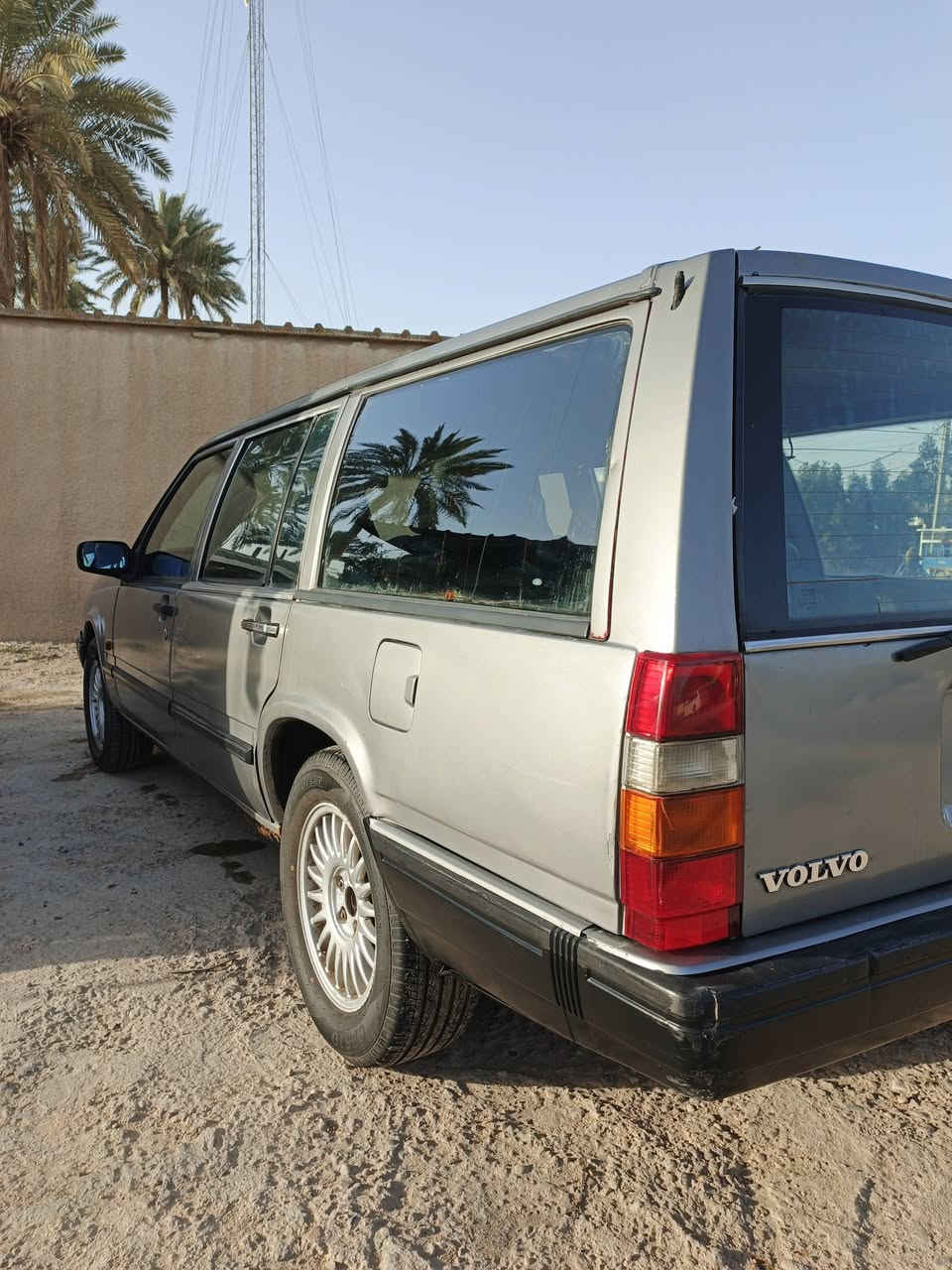 Volvo
سيارة فالو للبيع
موديل 1994✅
كفالة عامة ✅
السيارة جاهزة✅
حداديه ✅
گيـر ✅
تبريد ✅
تخم تاير جديد✅
جام كهرباء ✅
مكان نجف
***********
