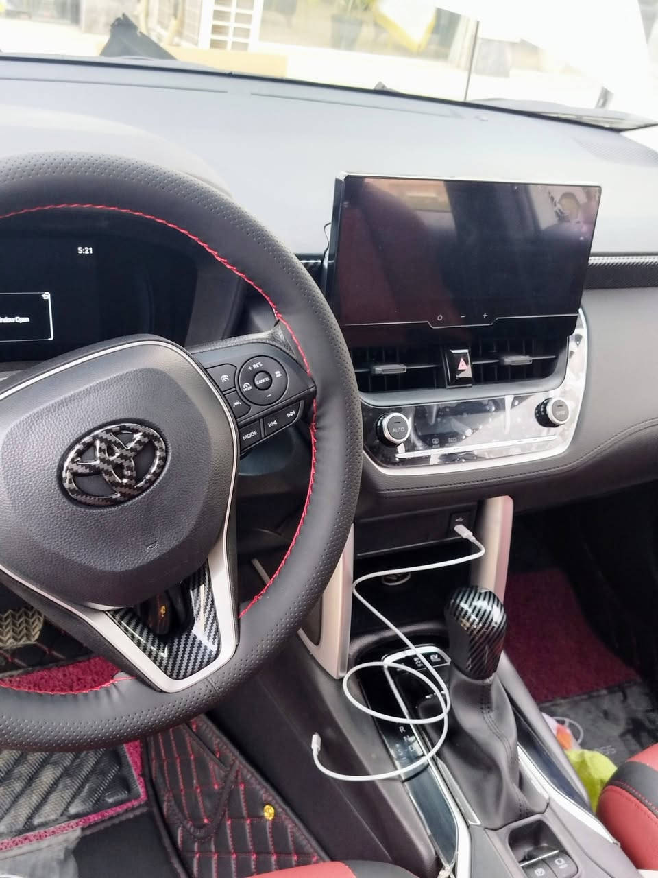 السلام عليكم عندي تويوتا فرونت لاندر بلاك ادشن 2024 رقم بغداد محرك 2000 هايبرد فوول مواصفات :
سلايد فوول تحكم ستيرن شاشة ابل كار بلي اشاير بالمري تشغيل بصمة دخول ذكي ابواب بصمة كشنات جلد كشن كهرباء تبريد قطعتين هندبريك اوتو نظام توقف ذاتي تحديد مسار حساس امامي كاميرا خلفية صندوق بصمة  وكهرباء بردة خلفية السعر 24 مليون للاستفسار ***********
