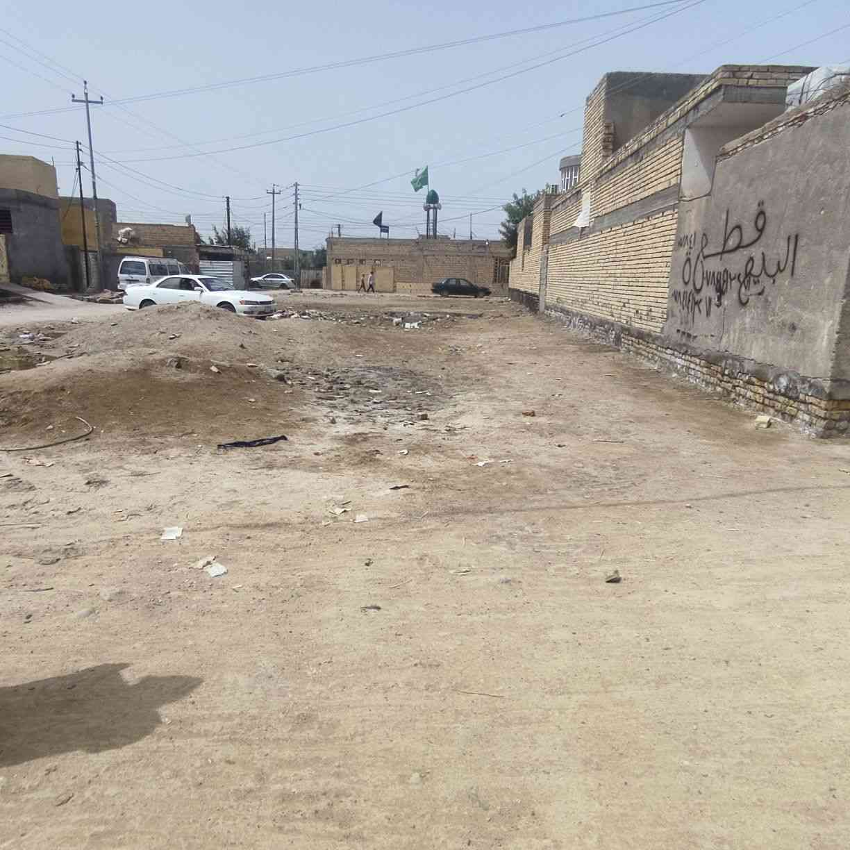 قطعه اللبيع بحي الحسن ٢٠٠متر متوفر بيها ماي وكهرباء بالباب  وحسينيه قريبه للاستفسار الاتصال ع الرقم ***********
