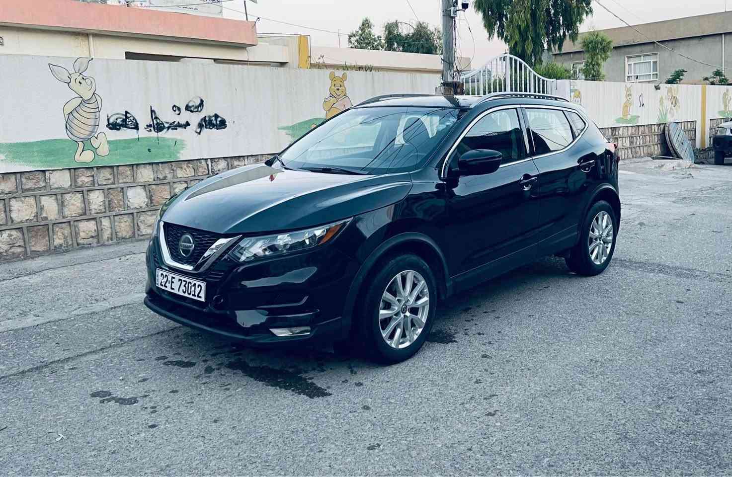 السلام عليكم/ نیسان ڕۆگ سپورتSV 2021
4بستن مەرغوب ، ده بل گير، ڕەنگی ڕەشی قطران. دبل اكسل ،شه غال ، كوشن هيتر ، بصمه. سوكان حرارى ، رادار ، سپورت ، ايكونومى ، شاشە ئایپاد،ئاوێنە ڕادار،جام کارەبای، ویلکڕۆم….هتد
ته نها يه ك پارچه و په له يه كى  سبوخه .
ژماره ى موبايل/ ***********
    *********** أربيل, العراق
