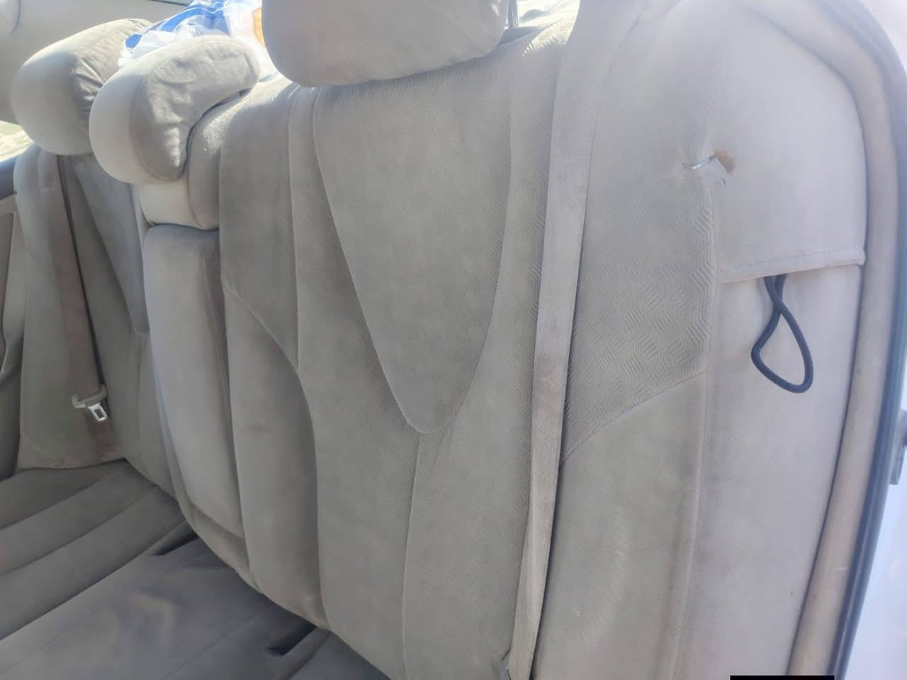 السلام عليكم
للبيع 
كامري خليجي موديل 
2008 

رقم بغداد دولي 
سياره جاهزه تخم تاير 
صدر خلفي امامي جديد 
تبريد تدفئه 
كهربائيات كلها شغاله 
السياره حلوه ومال جناي 
السياره صبغ عام بدون دواخل 
القماره امبدله 
السعر 83$ 
مكان السياره العلم 
***********
