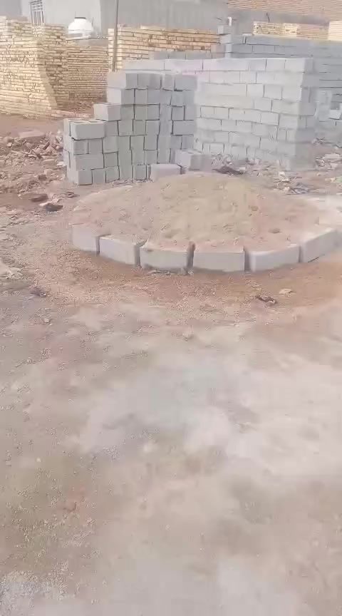 مكلفه بالنشر هيكل مساحه 200 في حي المنتظر قريب على شارع العام بي بلوك و رمل مسجل بالبلديه 
‏‪***********‬‏ رقم صاحب الدار
