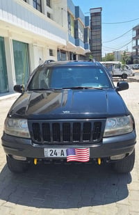 شيروكي فول • V8 • ٢٠٠٠