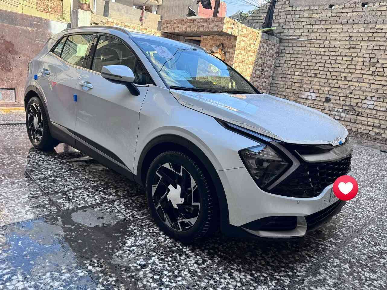 السلام عليكم للبيع كيا سبورتج موديل 2024
خليجية كافالة عامة شرط السونار بدون رصعة وشخط
السيارة وضع  شركة ستخدام شخصي 
ماشية 18
السيارة رلل قبل ن بغداد بسمي
مكينة حجم 2000دوش
مواصفات 
شاشة دجتل متصل 
كشنين كهرباء
بصمة ابواب وتشقيل 
كامرة دوارة
اريل افديشن
تحكم مقود جهتين
لد امامي خلفي 
مود درايف ويكو
قطعتين تبريد
شاحن واير ليس
حساس خلفي امامي
ويل كب 19
5 ويل كب
اشاير بل مري ومري شفط
سايد بريك بصمة 

السعر 222
العنوان بغداد مدينة الصدر شارع الاورفلي
***********
