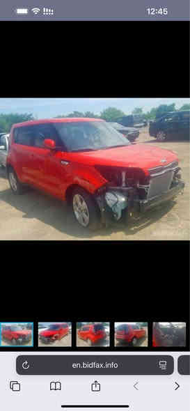 السلام عليكم كيا سول 2019 وارد امريكي بيه صبغ فقط باب السايق ماشيه 57 الف محرك 1600 مكان السياره المنصور *********** السعر 130 وبيه مجال Colombo
