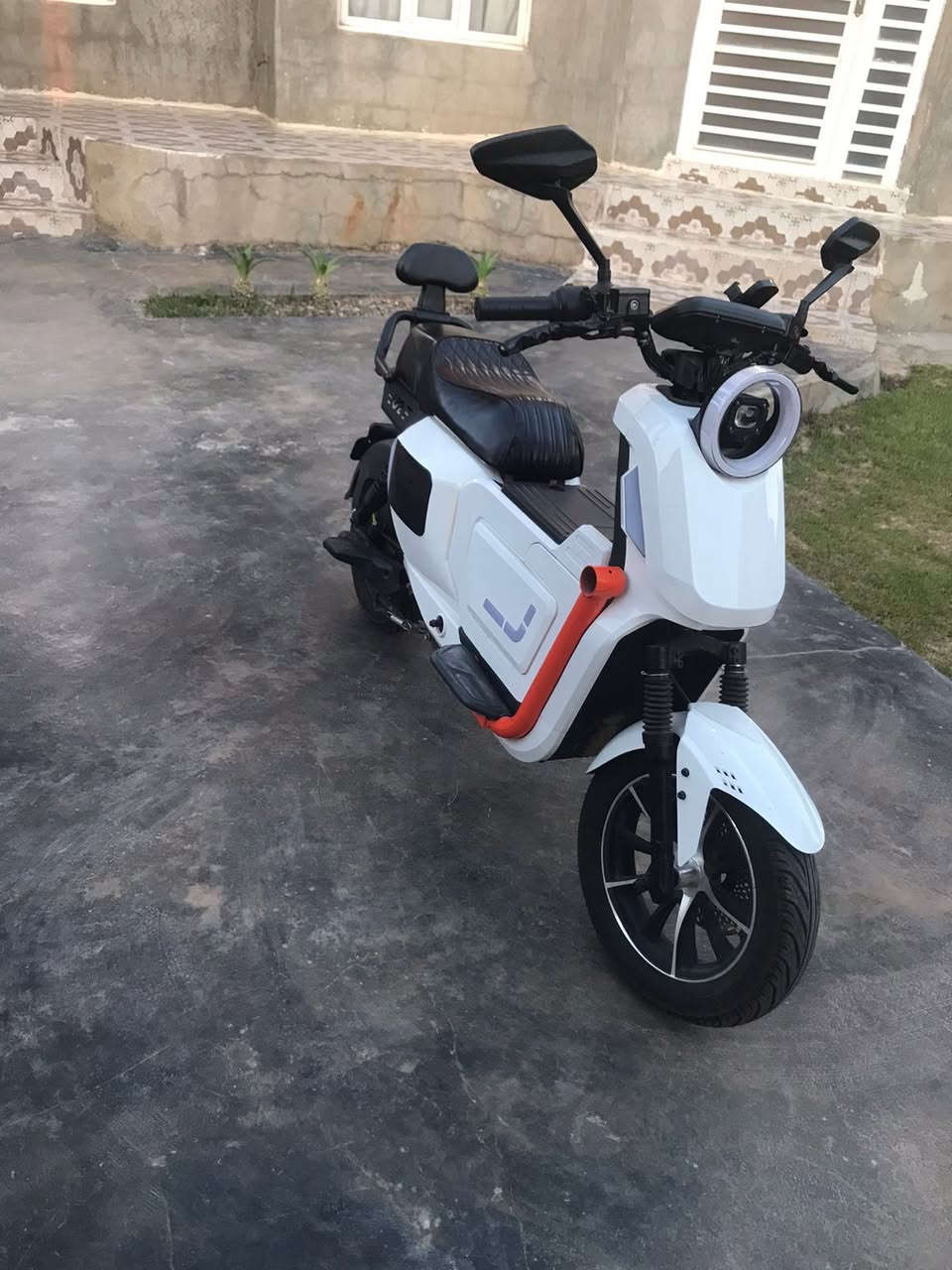 السلام عليكم
مكلف بل نشر 
متوفر موطور شحن للبيع 
النوعية U2
البطارية ليثيوم 
السرعة 100
السعر مليون و نص   وبي مجال كثير 
الموقع صلاح الدين الضلوعيه الحولي الشرقي 
التواصل عل هاذه الرقم ***********
