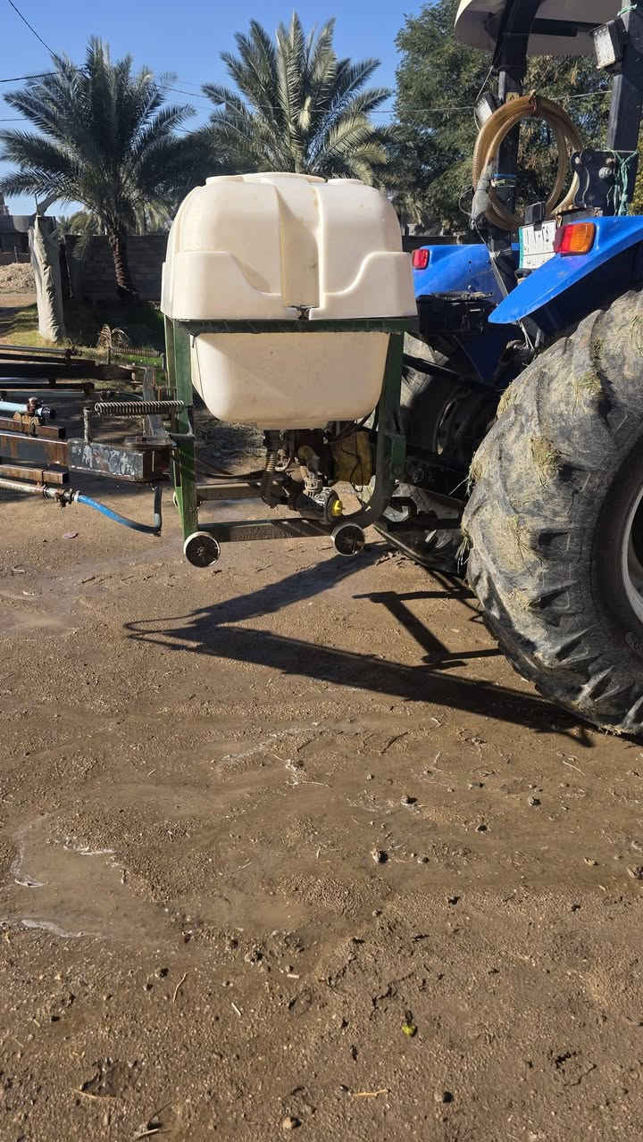 السلام عليكم محموله لبيع ام ٤٠٠ شرط الشغل جنح ثقيل ١٠ متر السعر ٣٥٠ رقم الهاتف ***********
