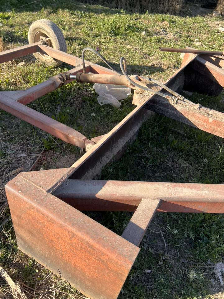 السلام عليكم للبيع  حجم( ٣ متر ) ***********
