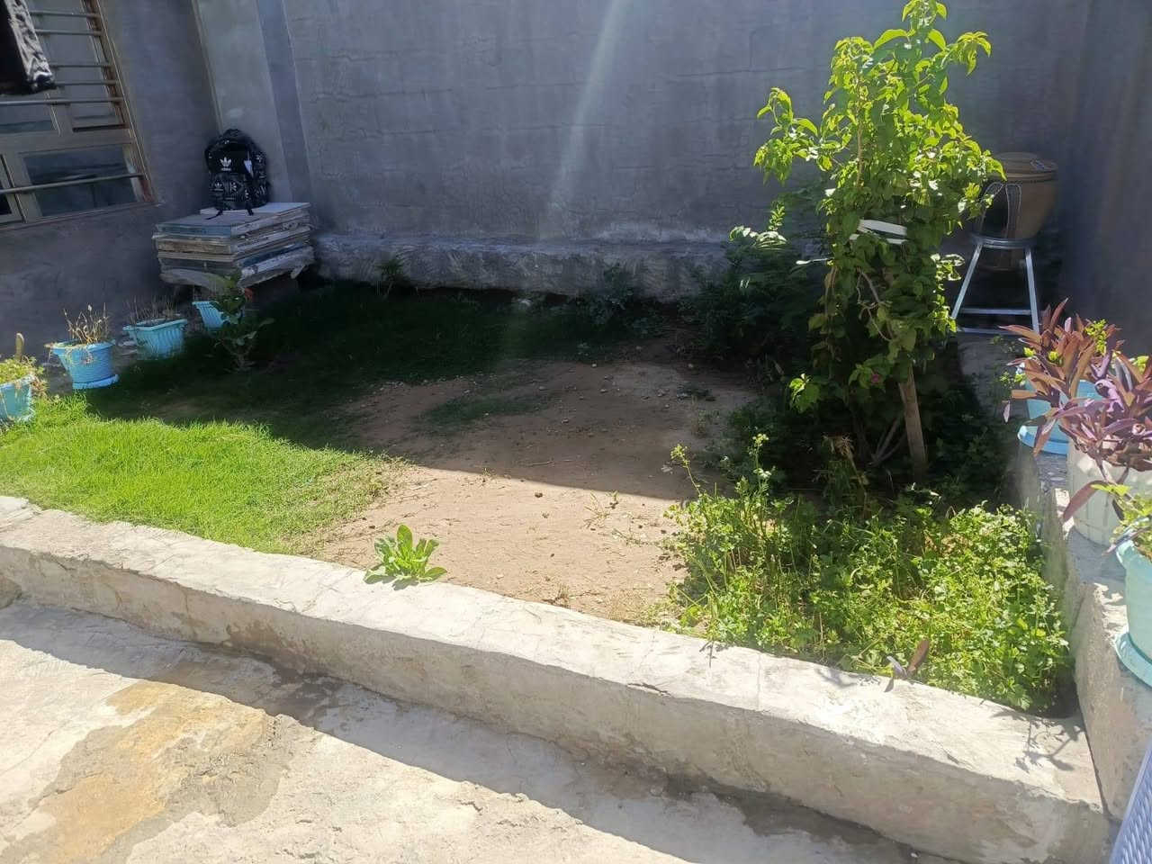 بسم الله الرحمن الرحيم
السلام عليكم ورحمة الله وبركاته
يعلن مكتب علي الصميدعي للاستثمار العقاري عن دار للبيع المساحة ١٦٠ متر الموقع حي الوحدة فرع عبدالله الحداد
بناء حديث درجة اولى طابق واحد يحتوي على اسقبال ومطبخ وغرفتين نوم ومجمع درج مع مناور وصحيات داخليه وخارجية علماً جميع ارضية الدار سيراميك وسقوف ثانوية والمنطقة تحتوي على كافة الخدمات ماء اسالة كهرباء تبليط اناره مجاري ٠٠٠ للاستفسار عن السعر وباقي التفاصيل الاتصال على الارقام التالية او مراسلة الصفحة :
📞 *********** متوفر واتس اب
📞 *********** متوفر واتس اب
او زيارة مكتب علي الصميدعي للعقار الكائن في ديالى ٠ جلولاء ٠ حي الشهداء ٠ مقابل اتحاد شباب جلولاء ٠ ودائرة التقاعد ٠
