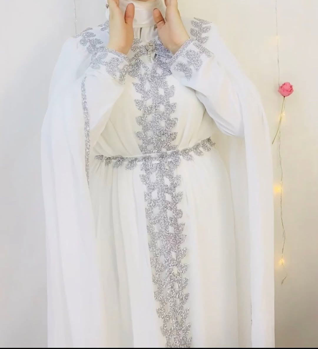 ✨ قفطان أبيض للبيع ✨
🤍 قفطان كلش راقي ونظيف.

👗 انلبس مرة وحدة بس بخطوبتي.

✅ حالته ممتازة، مثل الجديد.
✅ ما بي أي عيب أو ضرر.
📏 القياس: فري سايز 

💰 السعر:39ألف دينار (بيه مجال بسيط ).

📍 الموقع: العرق / السليمانية.

📞 ***********

للاستفسار أو المعاينة، راسلني أو اتصل.
