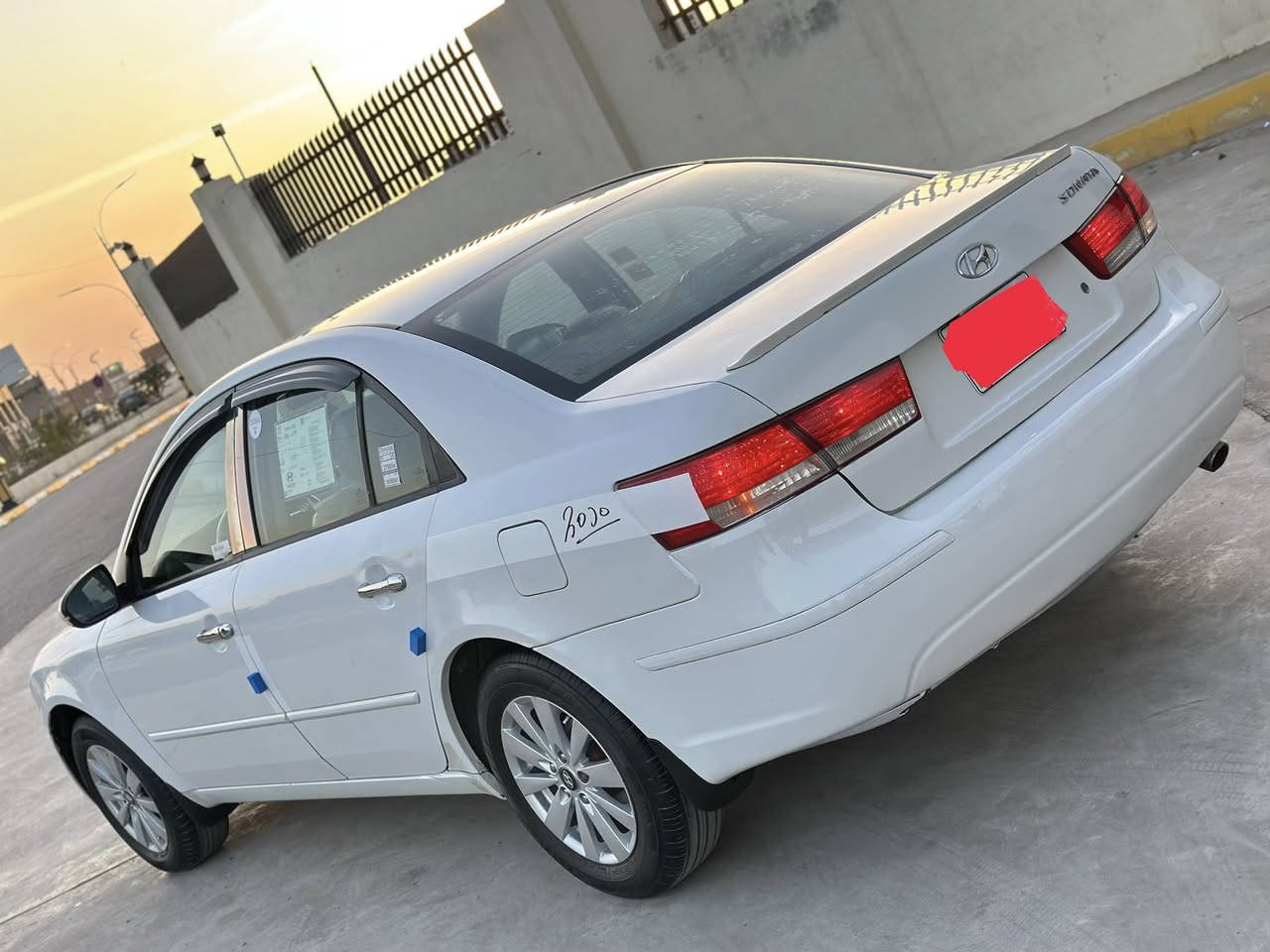 سلام عليكم بيع فقط
سوناتا خليجي موديل 2008 محدثه 2010 داخل وخارج 4سلندر  بيه 3 صبغ قطع بدون داخل وسونر مرافق 
بدون دواخل بدون ايرباك محرك وكير وتبريد وصدر وتايرات كفاله وسياره احلى من الصور سنويه وهزه جديده بسمي سياره مانقصه اي شي السعر 95وبيه مجال بصيط رقمي *********** مكاني ديالى بعقوبه تقاطع القدس
