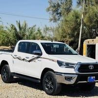 هايلوكس2024 فورويل4x4أوتوماتيك فول 1/1 كفاله عامه اخت الزيرو سعر جداً ...