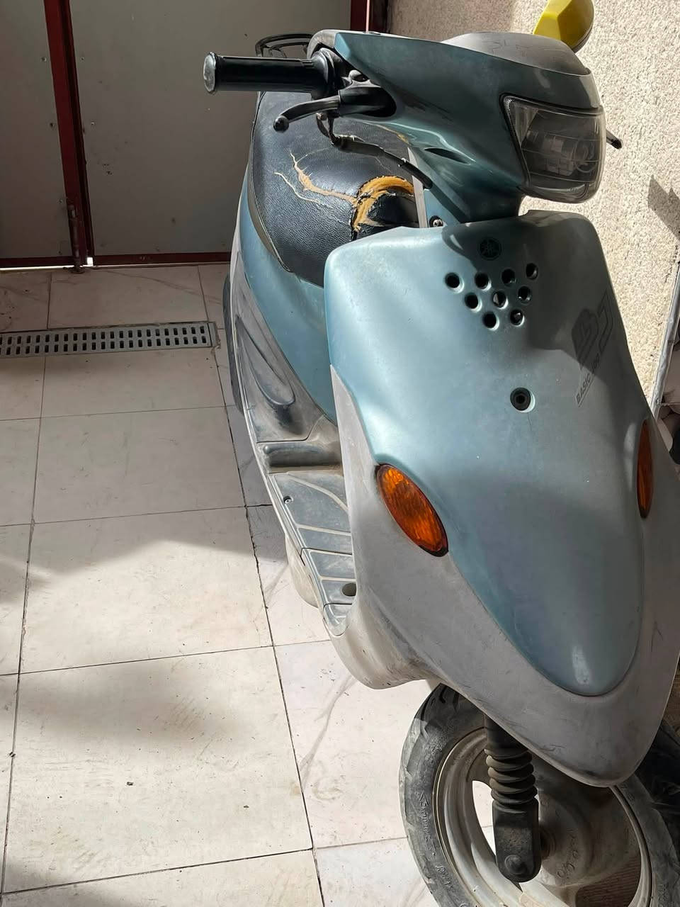 دراجه بيجي حاويه برغي ما مفتوح بيها وبعدهي بالباتري مالت لحاويه عوزها بس باتري صارلها 6 اشهر من طالعه سعرها  650 
لاستفسار *********** 
ما متواجد بلفيس
