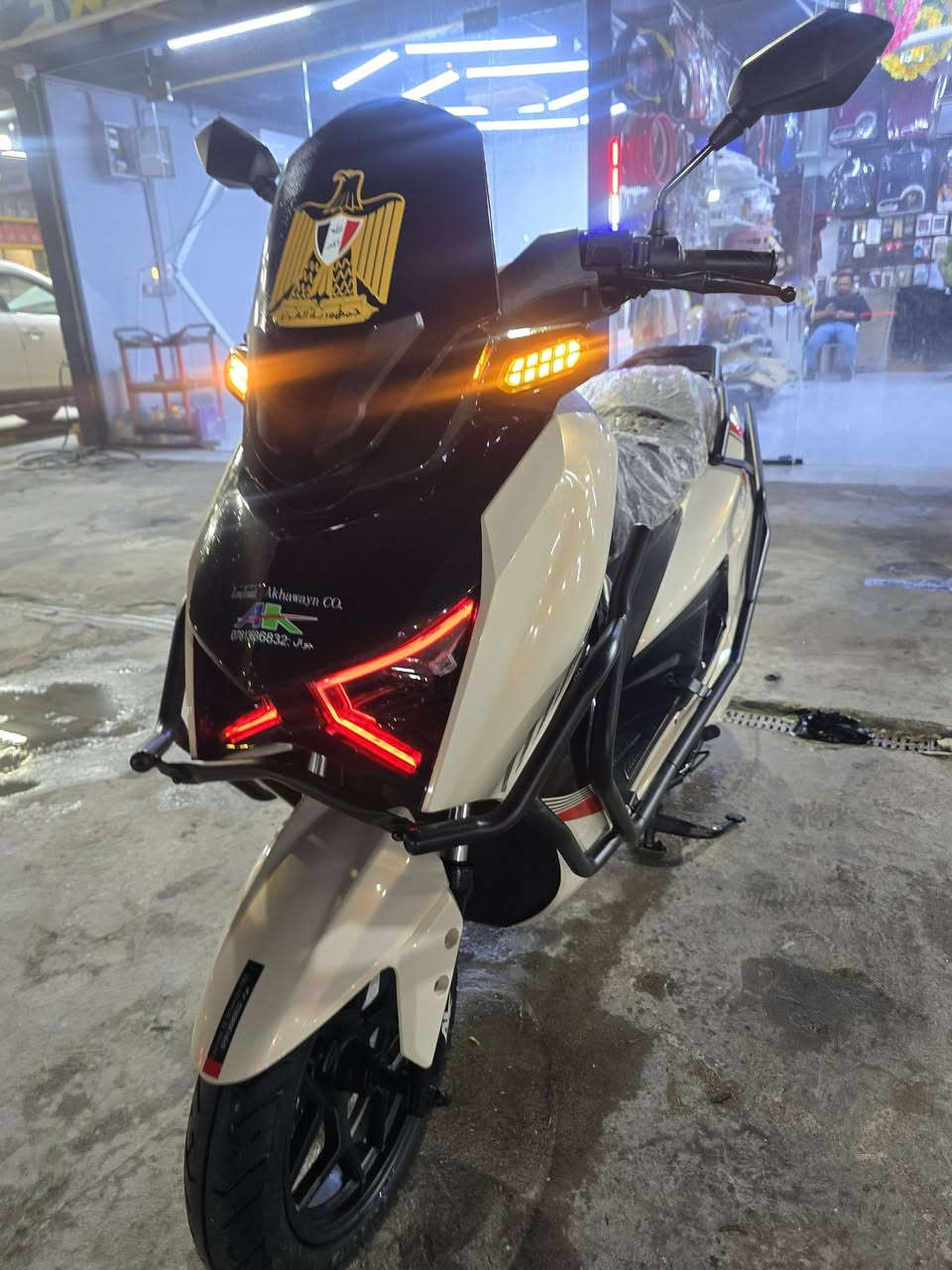 السلام عليكم
دراجة شحن موديل 25 🛵
استخدام شهر تقريبآ  ✌️
شركة الاخوين من محمد مزهر 🤝
ام بي ثري بلوتوث 🎶
الانارة ال اي دي متغيرةة تنربط ع التلفون وتختار اللون الي يعجبك 💡
علمآ سعر الدراجة الجديدة مليون و 300 الف 💰
مكاني الشركة مقابيل مدينة العاب السندباد 📍
السعر 950 
للأتصال *********** 📞
