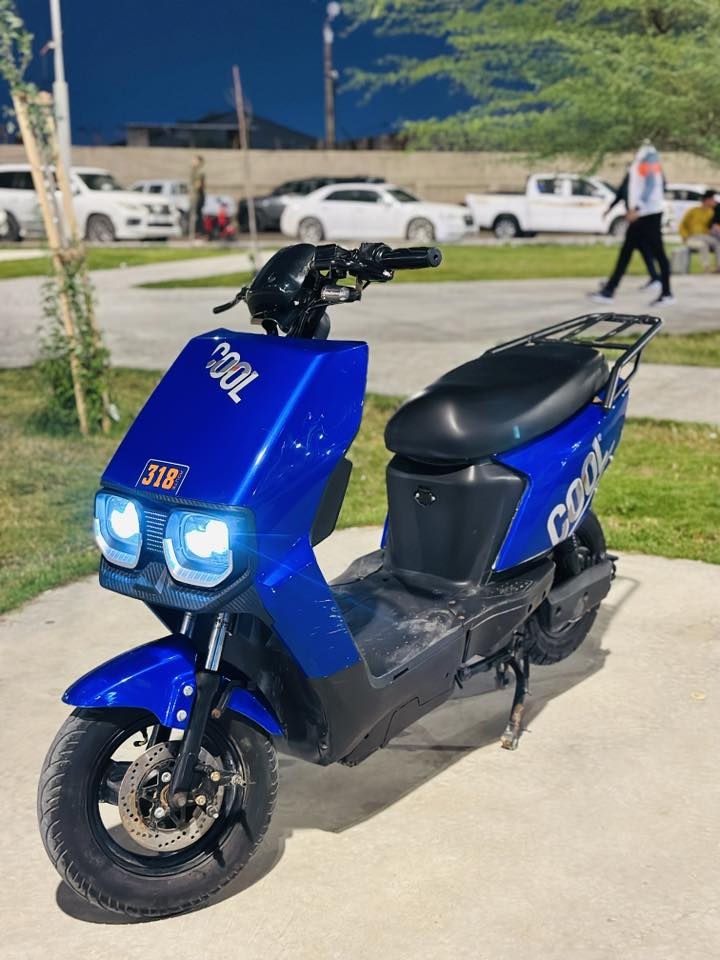 دراجه شحن سكنس ام عيون
دراجة شحن دراجة كهربائية ام عيون 

اللون ازرق 

من ماركة cool 

3 نمر  
السرعة القصوى 90  بالشاشة وبالمشي 80

6 بطاريات  ممتازات جداً 

72 فولت   

نضام ال P 

نضام مثبت السرعه  

گلوبات عالي ناصي قوي

أشاير يمنى ويسرى 

الكهربائيات كلهن شغالة بس الهورن

الشاحنة الاصلية

صندوق كبير داخلي 

🔴السعر :  550 الف وبيهة مجال قليل بالخدمة للشراي 

العنوان : البصرة : الامن الداخلي

الرقم : ***********
