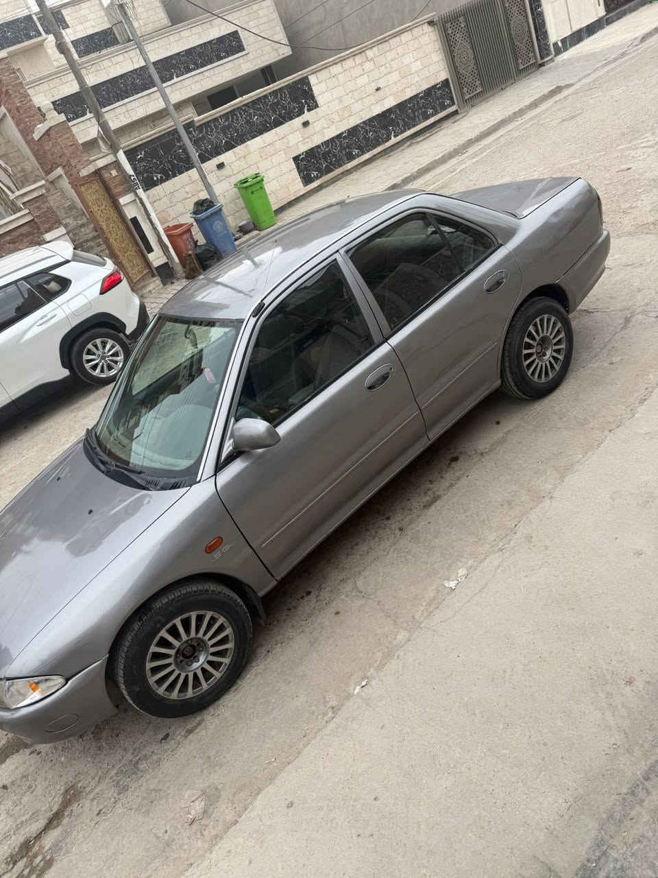 السلام عليكم بروتون للبيع موديل 2002 السيارة جاهزة مكينة صدر نضيفات كهربائيات شغالة مصبوغة عام السيارة إثر جراد بدون معجون السيارة حلوة نقصها كمبريسر شاصي تكم قمارة كفالة السعر 40ومجالها بسيط ***********
