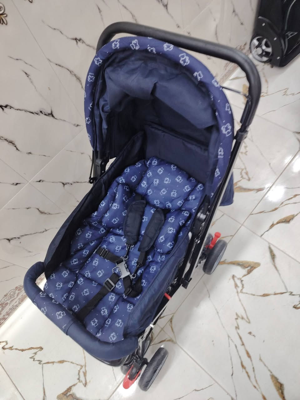 عربة أطفال منام جلوس قلاب وجهين باله تريد تفضل
موجود توصيل كل العراق ٤
*********** واتساب
