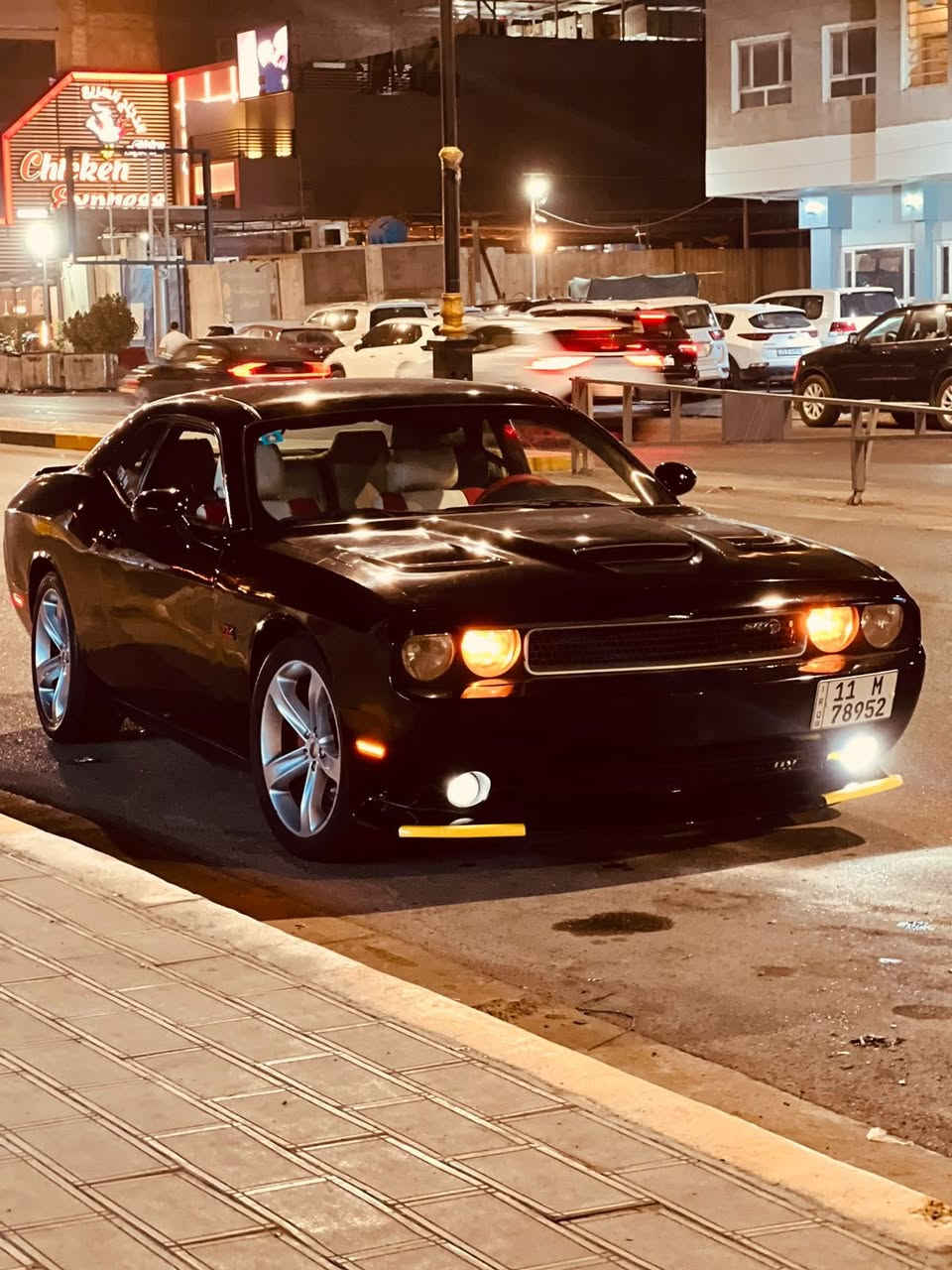 سلام عليكم شلون الشباب 
للبيع  فقططط   دوج جالنجر 
مديل 2014 
لون اسود ملكي 🤴 
موصفات : معروفه مال v6 ميحتاج اذكرهة 
السياره مشالله كلش نضيفه مناقصهة شي
كير مكينه لوكك 🤍✊🏻
لايت زنون 
تحديث البكلايت شكل جدبد 
عليهة ويل اصلي مال srt
شاشه تاب 
سيتم صوت 
غرفتهة نضيفه  
حادثهة بجم واعندي صور الحادث 
وهنا بل عراق صار بيهة 4  قصع وعندي سونارهة 
محدث البنيد ول دعاميه مال rt
الصدر 70 بل ١٠٠ 
مشروع وطني هزه جديده باسمي 
السعر ١٠٨ وبيهة مجال  مستعجل عل بيع 🤍 واسف ع اطاله 
*********** 
 مكان بغداد شعلة 🔥 ***********
