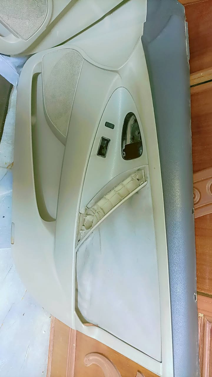 تخم ابطانه ابواب مثل ماواضح بالصور
***********
الفايبر مكسور. السعر 55الف
