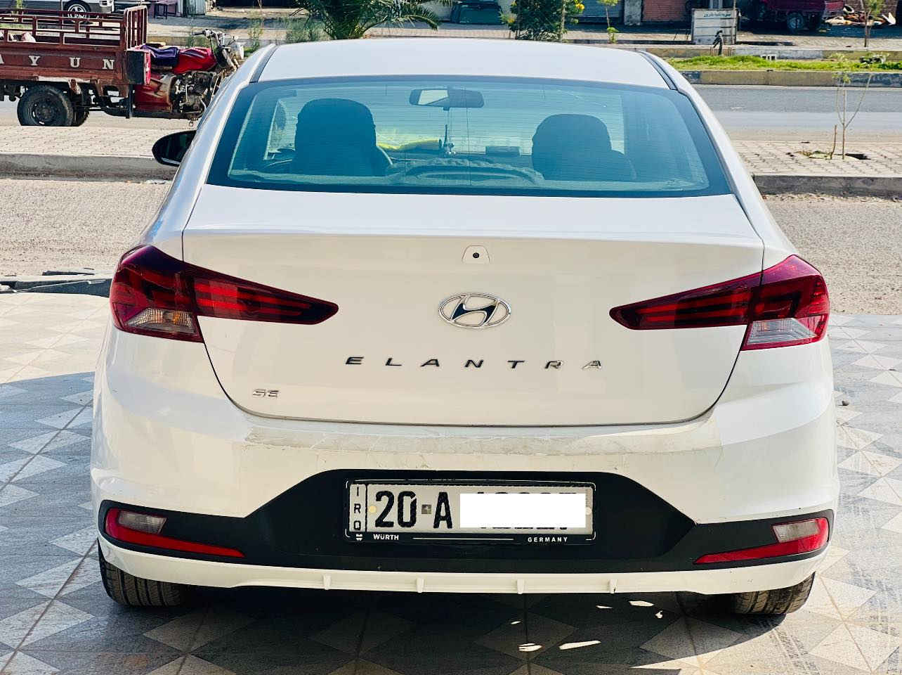 🏁 للبيع: هيونداي ألنترا 2019 (وارد أمريكي)
الموديل: 2019
• الممشى: 111 ألف ميل (ممشى حقيقي).
• المحرك: [2.0L كفالة عامة]
• اللون: [ابيض ].
اللوحة: رقم ديالى بأسمي تحويل ثاني يوم
✨ الميزات والإضافات:

• كاميرا خلفية بدقة عالية.
• تبريد ثلج (ما شاء الله).
• تخم تاير قبل شهر شاده 
🛠 حالة السيارة:
• البدي: [اربع قطع صبغ اثر شخوط من امريكا بدون حادث ، بدون دواخل ].
• المحركات: كير، مكينة، وشواصي كفالة عامه 
📍 الموقع: [ديالى _ بلدروز]
💰 السعر: [133 وبيها مجال ] 
☎️ للاستفسار عل رقم : ***********
