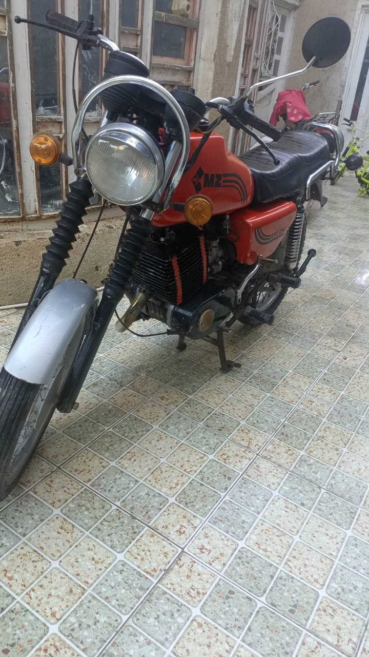 سلام عليكم 82 للبيع الدراجه خير من الله كربيات شغال سيسه 3 بدون عنوان بابل سده هندي ***********
