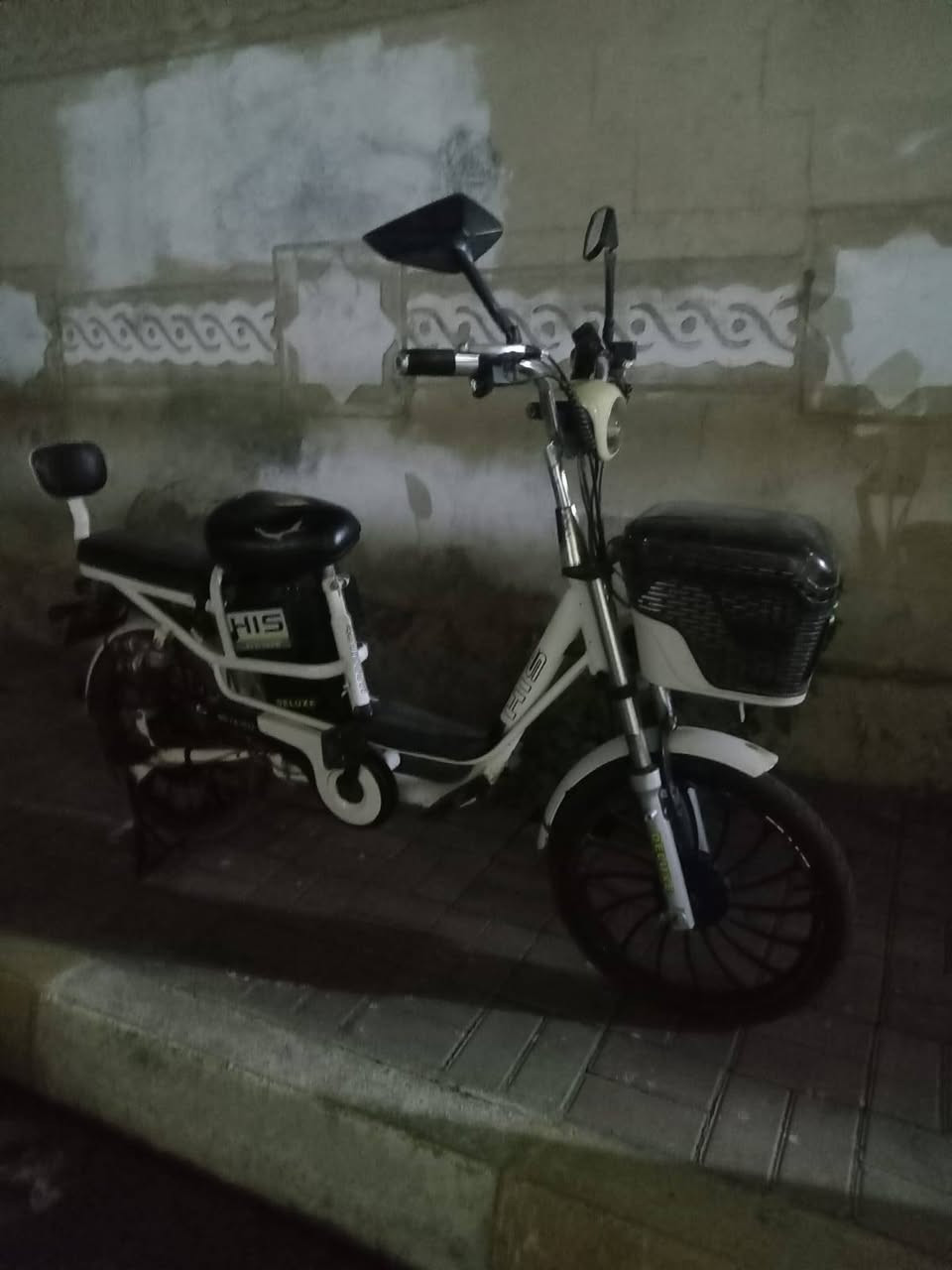 دراجه شحن للبيع بطاريات عله فحص
بس سرج طاك سعره 200


**إذا كنت صاحب هذا الإعلان وتريد حذفه لأي سبب، رجاءا أرسل رسالة إلى الدعم الفني**