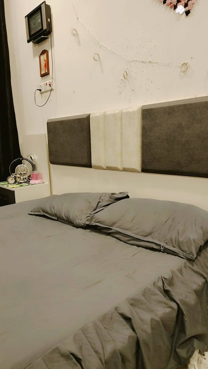 سلام عليكم خوان غرفه نوم جديده وما مستعمله قليل سعرهه 400 رقم ***********
