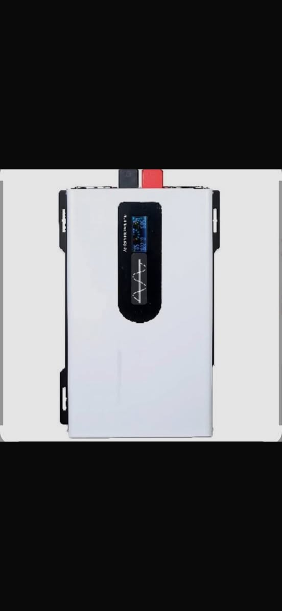 عاكس طاقة بموجة جيبية نقية (Pure Sine Wave Inverter).تتميز هذه العاكسات بقدرتها على تشغيل الأجهزة الإلكترونية الحساسة بكفاءة عالية، مشابهة لطاقة الشبكة الكهربائية.


**إذا كنت صاحب هذا الإعلان وتريد حذفه لأي سبب، رجاءا أرسل رسالة إلى الدعم الفني**