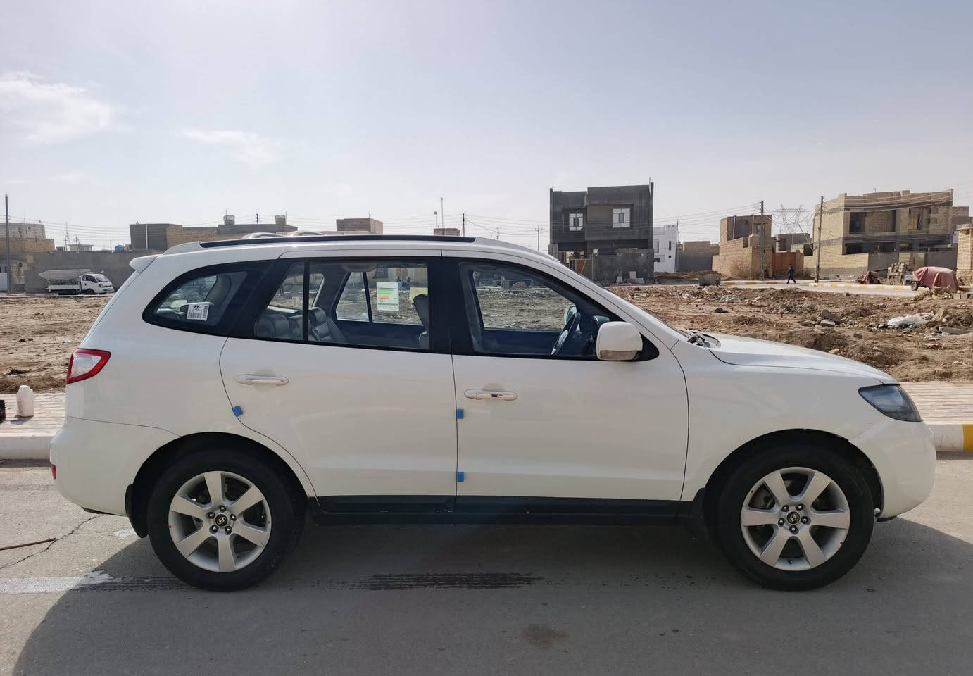 السلام عليكم ورحمة الله وبركاته 
هونداي سنتافيا 2009 رقم بغداد دولي مشروع وطني لغايه 2030 تحويل ثاني يوم /خليجي كفاله عامه ضربه وصبغ وتبديل /فول مواصفات 1/1/راكب7 /محرك 6V/سياره مجهزه من اي شي محرك حداديه تخم تاير تبريد شغال /سياره جاهزه من كل شي /فتحه سقف /تحكم استيرن جيهتين /ويل كب /دواخل عسلي جلد /للاستفسار الاتصال على الرقم *********** العنوان ذي قار قضاء النصر
