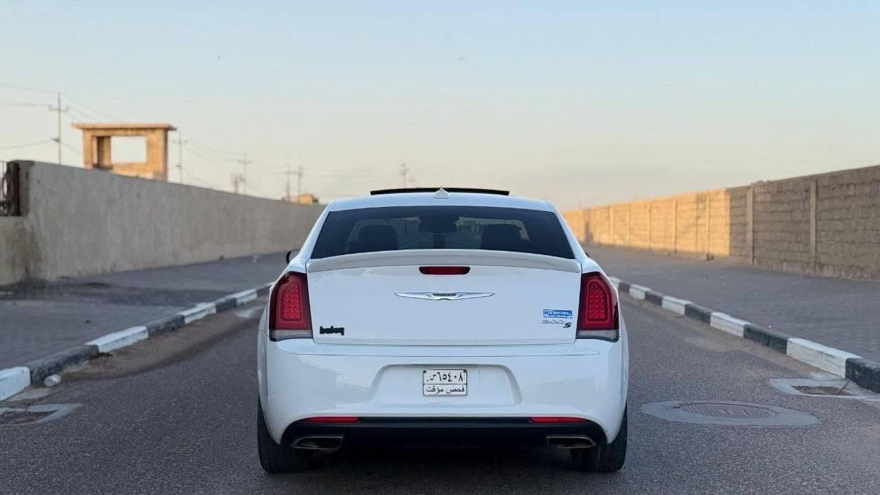كرايسلر 2017 اصل
S300
 سياره دخول جديد كتاب ضباط تترقم بصره
الرقم مجاني ففط رسوم

السياره بدون ضرر داخله كفاله  بعد الفحص طلع بيهه
كلير
جاملغ وباب امامي  كلير بدون معجون اوضربه

سياره فول مواصفات فتحه  كشن جلد ختم S
دمام  تحكمات 
كير مكينه مكفول
حداديه عله وضع الشركه بلاد
تبريد 🥶
ماشيه 183 ممشه امريكا
مكاني بصره
***********
سعرها 238
