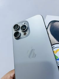 ايفون 15 برو ماكس 512 ماستر بطاريه 87 نظيف جدا مكفول من التصليح وكلشي ...