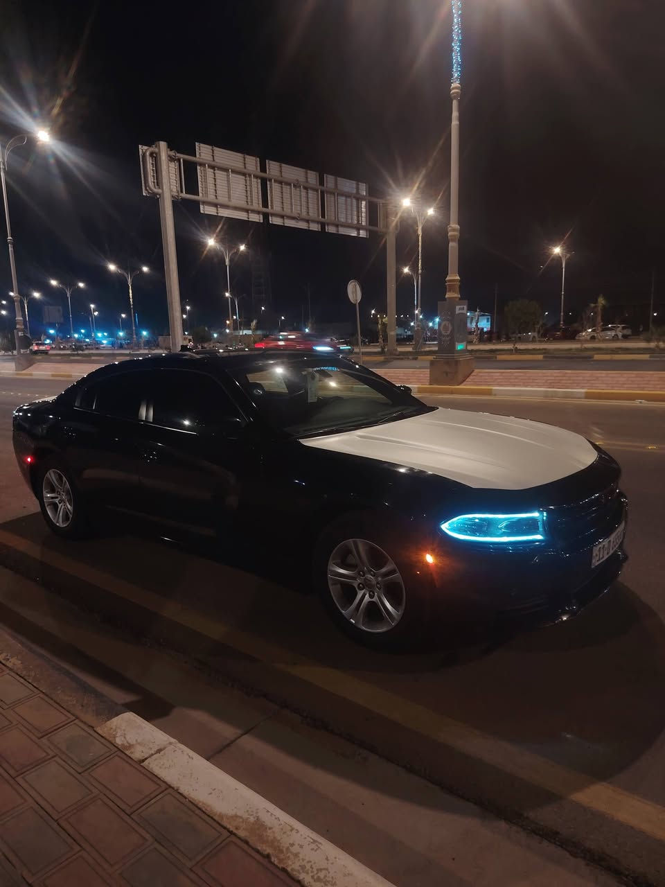 Charger last call 2023
تجي مواصفات sxt 
لايت زنون بلادي
سستم صوت الباين Alpine
شاشة كبيرة
كشن كهرباء
تحكمات ستيرن
تبريد منفصل
ماشية90قابلة للزياده
فحص موقت بدون ارقام 

سيارة جديدة بلادية كتلوكات وارضيات كاملة وبصمات عدد ٢ اصلية

بس جاملغ امامي نفسه وبيه 3 قطع كلير فقط اكلير  بدون ايرباك كير ومحرك وحجر ملاحضه مكلف بل نشر رقم رعيه موجود

***********) (***********
