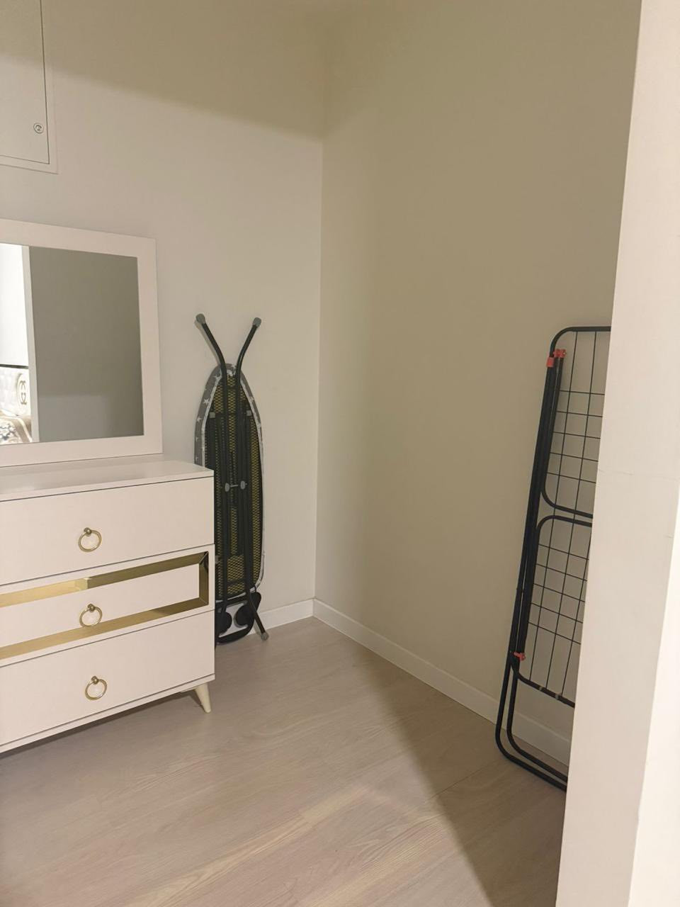 📍Empire Diamond 
〰️For Rent
🛋️Furnished
 🛏️1+1
📐91m
📞For More Info Call https://wa.me/+9647502229003
