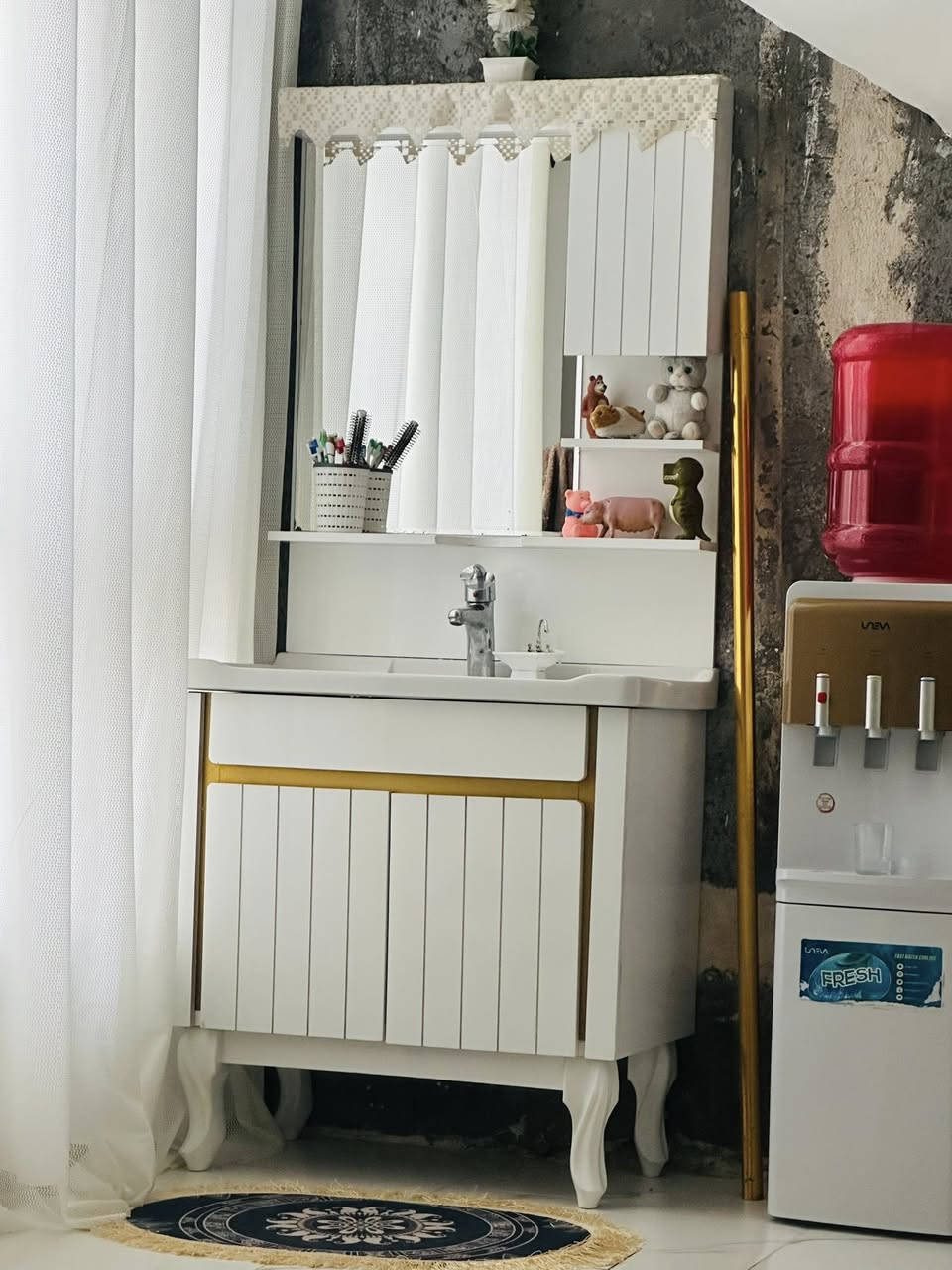 السلام عليكم مغسلة جديدة للبيع استخدام شهر واحد السعر ع خاص ***********
