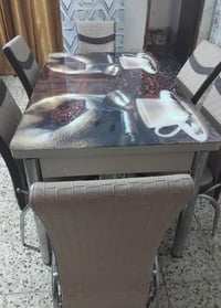 ميز طعام • قابل للتمدد