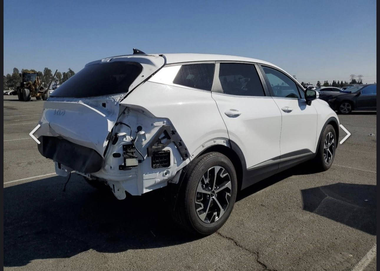 سلام عليكم ..

كيا سبورتج موديل 2024 وارد امريكي ماشيه 12 الف فقط
مواصفات ال EX المعروفه 
فول ما عده البانوراما
السياره بعمان ( مطروحه بالحره )
تدخل حره وترهم كتاب شهداء 
***********
