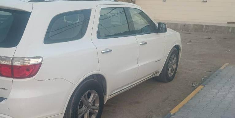 دوج دورنكو2013 سيتاديل فول الفول واحد على واحد السياره بدون ارباك  صبغ حزام جماليه السياره كلش جديده وجاهزه من الدعميه الدعميه
#المواصفات - رقم  بغداد تحويل مباشر تحويل مباشر 
1- محرم  8 سلندر بخاصية توفير الوقود ECO 
3-  + جنطه كهرباي
2-بصمه
5- حساسات خلفية اصل مع خاصية  
7- لايت ١٠٠واط اصلي مع حاجب LED . 
8-  مع تحرك المرايات الجانبية عند الرجوع الى الخلف حسب التحكم
9- السيارة  احدث نظام قيادة بالعالم 
10- ويل كب حجم  20بلادي. طخم تايرات حديث 2020  
12- نظام صوت ٧ سماعات داخل السيارة 
من beats audio من شركة apple
14- تحكم ستيرن كامل امامي وخلفي 
15- شاشة دشبول لمس كبيرة  متكاملة الايعازات . وشاشة ٧ انج معلوملت السيارة والعطلات والرسائل... شاشات كشنات 
17- نظام AUX + Bluetooth . نظام ملاحة GBS شاشت تنته كبيره
+ ذاكرة ميموري كارد موضعي + USB 
18- مانع تزحلق (انزلاق) .
19- تبريد ٤ قطع اكثر من 10 منافذ
20- الكشنات  جلد  ملكي   تبريد و تدفئة و تهوية و مع الستيرن تدفئة وتهوية والمقاعد الخلفية تدفئة
21- كاميرا خلفية دوارة HD 
22-إظهار ضغط الهواء في الاطارات. ومعلومات السيارة الكترونيا مثل كمية دهن محرك و درجة حرارة المحرك والكير والزيت وضغط الزيت الكتروني .
وباقي مواصفات الدورنكو ⁦✔️⁩  ⭐   
 *********** السعر 170مكان السياره كوت السياره جاهزه من الدعميه الدعميه مكانها كوت تفصيل يجي خاص ييع أو مراوس حسب القناعه
