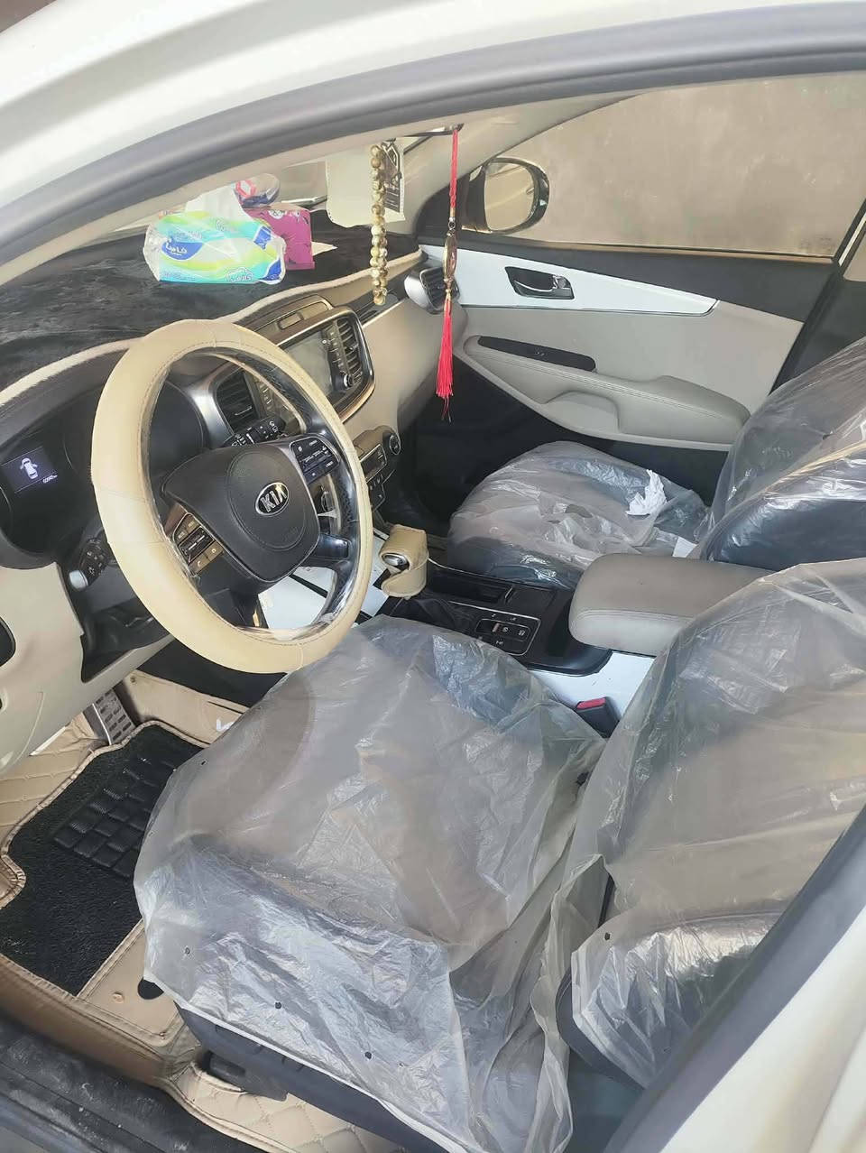 السلام عليكم كيه سورنتو موديل 2020 خليجيه،كويتيه فول مواصفات واحد على واحد بني رامه  اربع كاميرات فور ويل تتفه تبريد بلكشنات سته سلندر بصمت ابواب ماشيه 60  السعر 295 مكان   كربلاء المقدسة رقم الهاتف ***********
