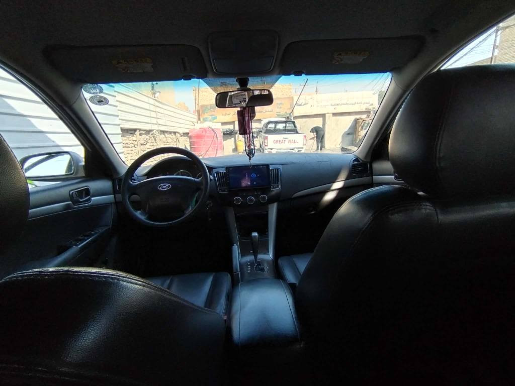 السلام عليكم سوناتا 2010 وارد كوري مكينة 2000   سياره حلوه و نضيفه مكاني كربلاء حي عامل السعر 110وبيه مجال غير متواجد عل فيس اتصل *********** كربلاء, العراق
