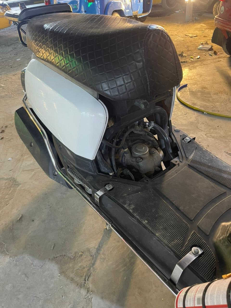 سلام عليكم دراجه بوليس مسطره مكينه مكفوله كهربائيات مكفوله السعر 750.   *********** مكان بغداد فلكه حي النصر
