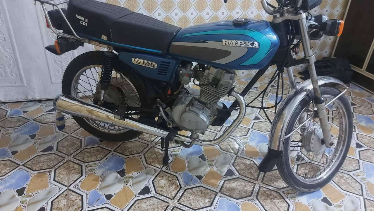 سلام عليكم دراجه للبيع كبير مال ايران 3 قطع السعر خاص***********
