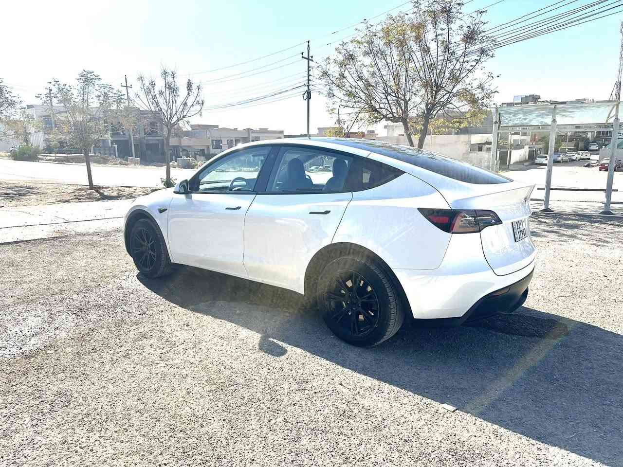 تسلا موديل واي 2023
دبل ماتور 
اون لاين  
حدث بصيط باب خلف السايق
صور حدث موجود 
رقم اربيل 
سعر 235
***********
———————
تێسلا مۆدیل وای 
دەبڵ ماتور 
ئۆن. لاین 
حدیسەكەی بەسیتە تەنها دەرگای دوای سایەق گۆڕاوە 
ڕەقەم. هەولێرە 
سعر ٢٣٥
***********
