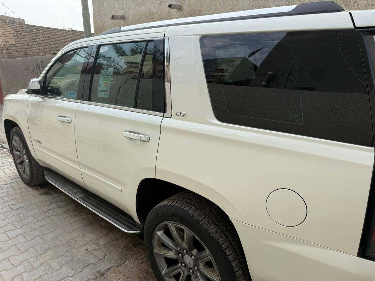 سلام عليكم  
للبيع ... تاهو 2015  خليجي
فئة Ltz
معروفة مواصفات Ltz
,سيارة جاهزة خير من الله 
ما بيهة اي نقص
فقط الباب الخلف السايق بي صبغ موضح بالسونار 
السعر 338 بيهة مجال بسيط 
المكان : البصرة 
رقم الهاتف : ***********
