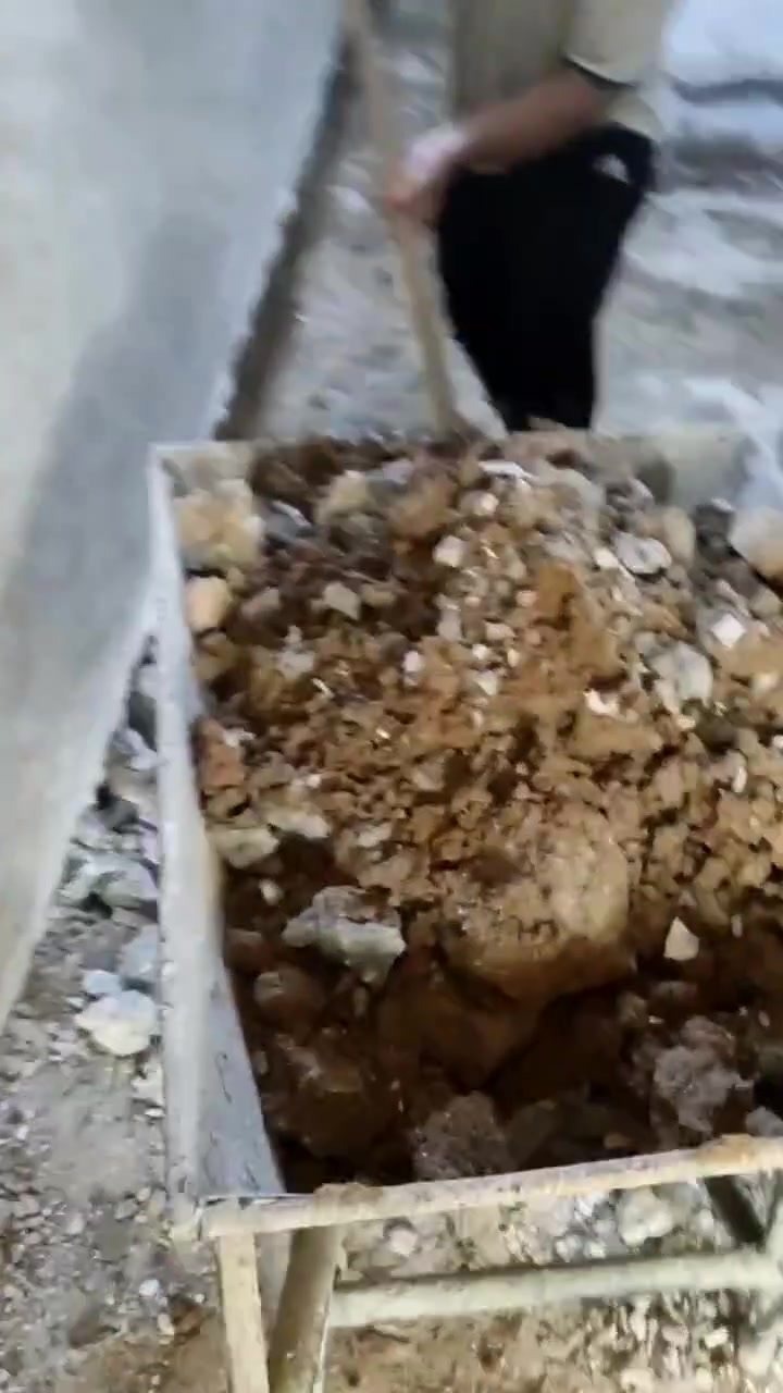 السلام عليكم  كادر تفليش وقلع ارضيه قلع كاشي تكشير جدران اتصل على رقم وبخدمتك ***********
