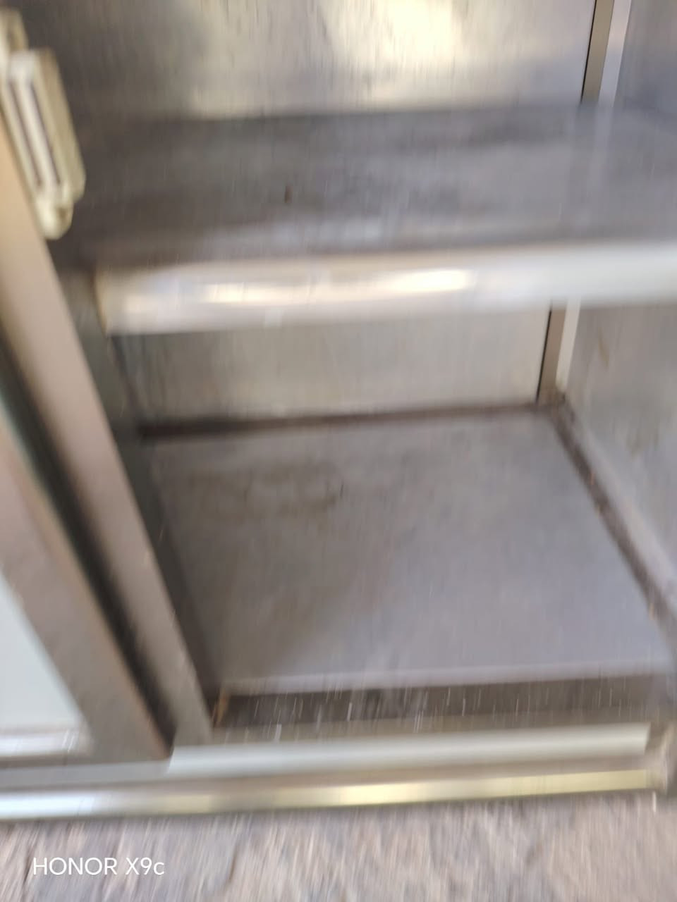 كاونتر قطعتين السعر  100 وبي مجال للاستفسار واتساب أو على الرقم ‭٠٧٨٢ ٩٠٨ ١٧٢٦‬
